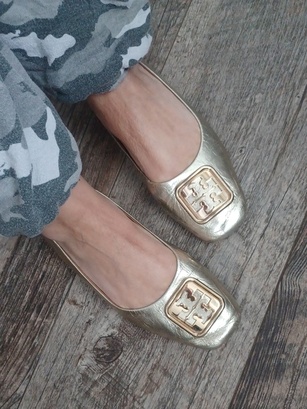 Tory Burch Gold Flats Squere Logo